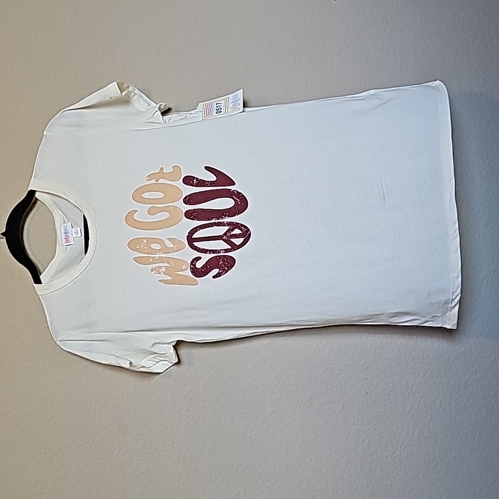 LuLaRoe M T-Shirt